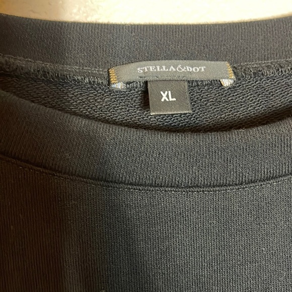 Stella & Dot Black & Red Crewneck Sweatshirt Size XL - Picture 6 of 6